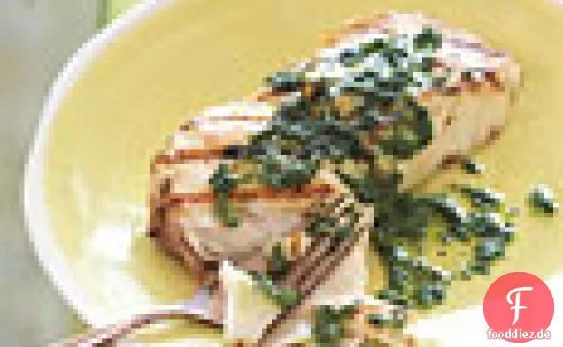 Gegrillter Heilbutt mit basilikum-Schalotten-Butter