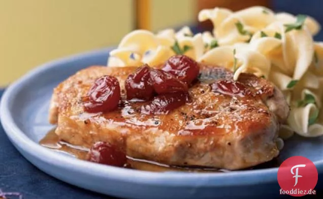 Schweinekoteletts mit Ingwer-Kirsch-Sauce