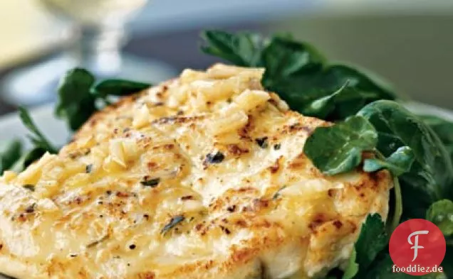 Hähnchen-Scaloppine mit Frühlingskräutersalat