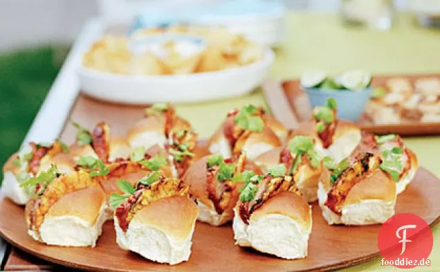 Char Siu-glasierte Schweinefleisch-Ananas-Brötchen