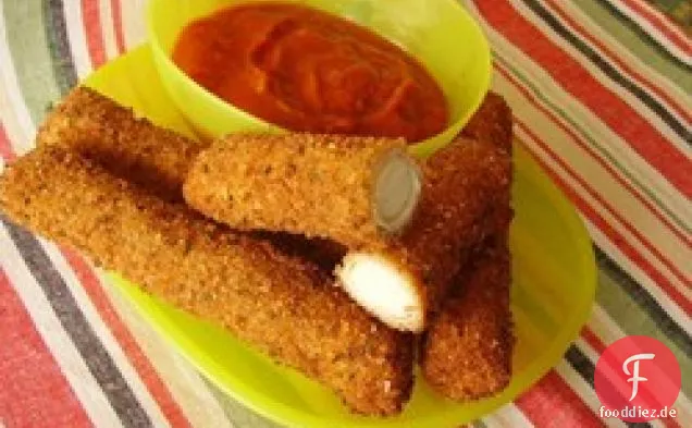 Hausgemachte Mozzarella-Sticks