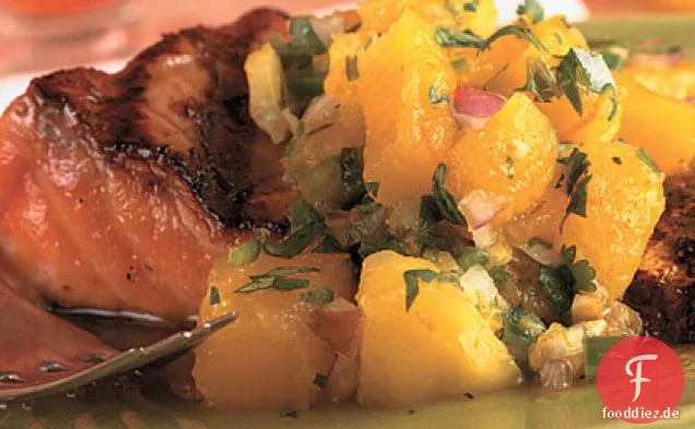 Gegrillter Lachs mit Mangosalsa