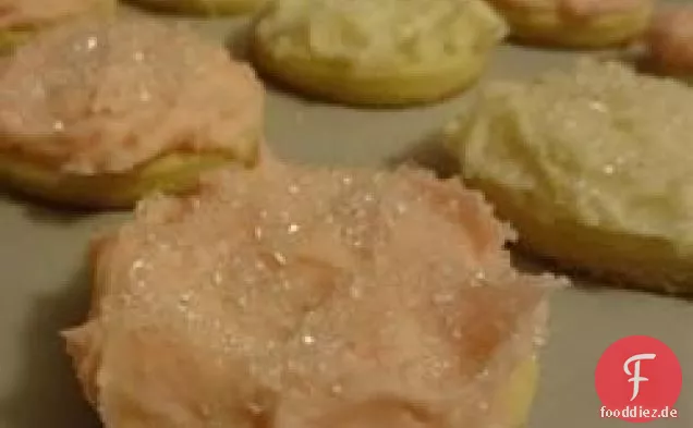 Weiße Samtausschnitte