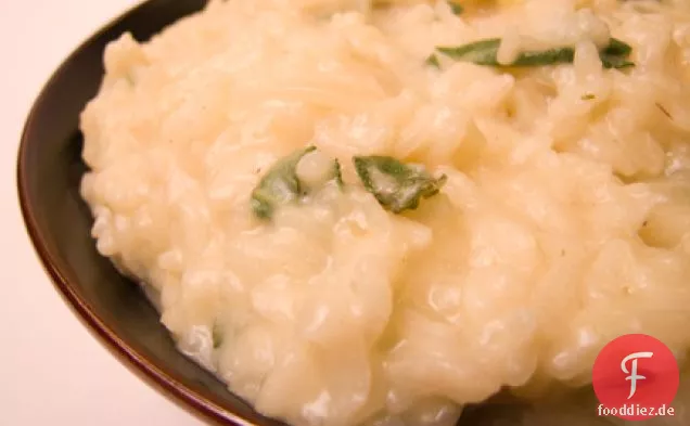 Risotto Mit Zwiebeln Und Salbei