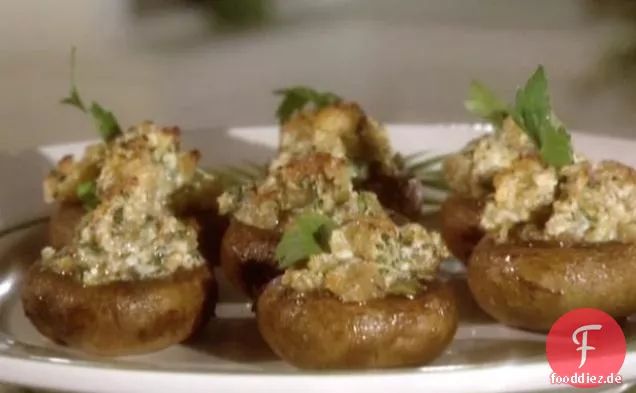 Bohnenkraut-gefüllte Champignons