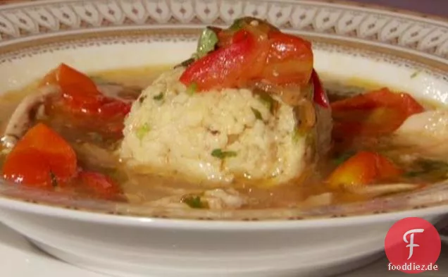 Sephardische Hühnersuppe mit Sofrito und Kräutermatzenbällchen