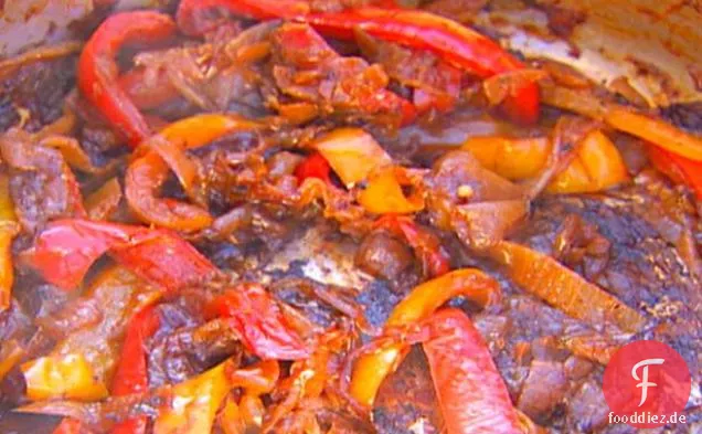 Gebratene Zwiebeln und Paprika