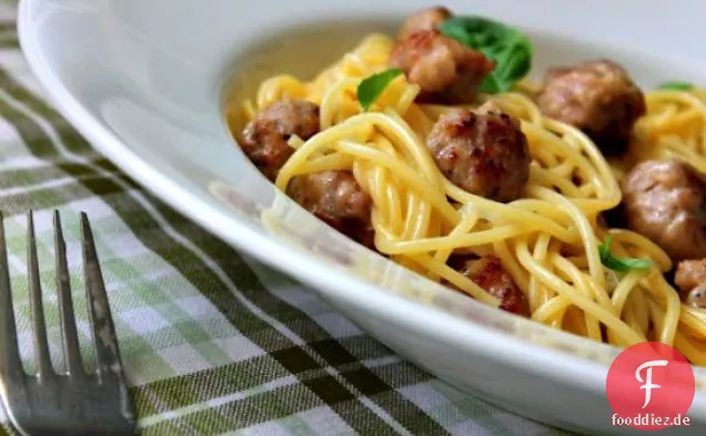 Einfache Wurst Carbonara