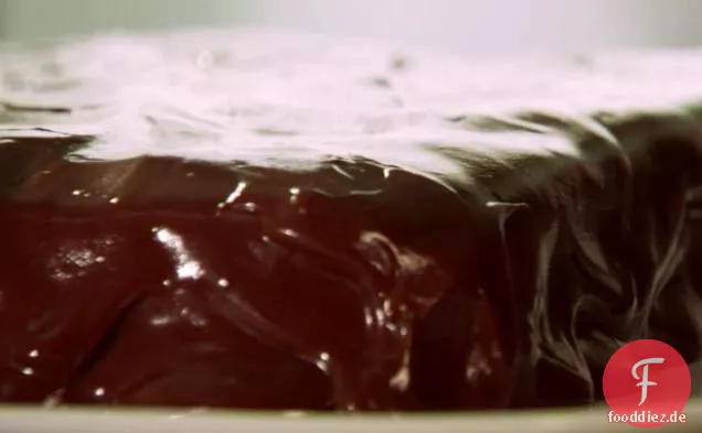 Zitronenkuchen mit Schokoladen-Zuckerguss