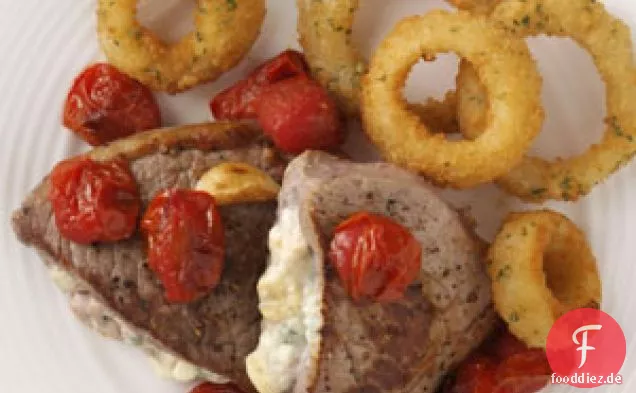 Mit Blauschimmelkäse gefüllte Steaks