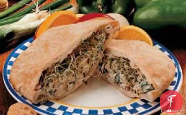 Nussige Hähnchen-Pita-Sandwiches