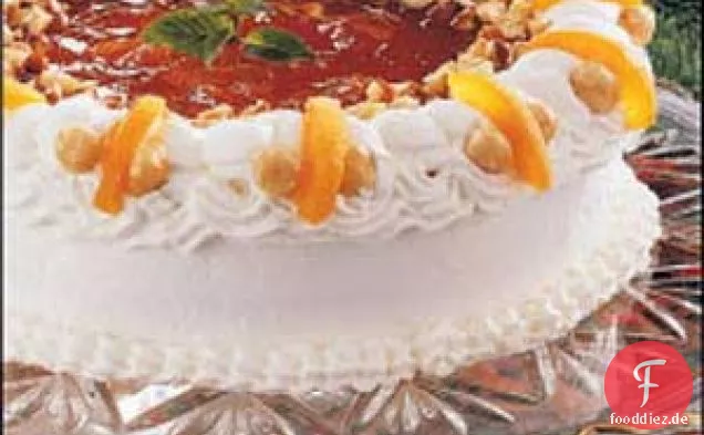 Aprikosen-Haselnuss-Torte