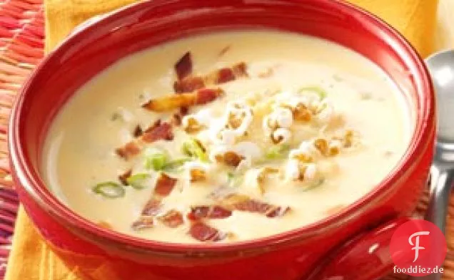 Langsam gekochte herzhafte Käsesuppe