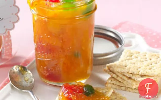 Aprikosen- und Maraschino-Kirschkonserven