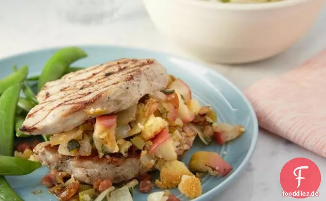 Sonntag Abendessen Gefüllte Schweinekoteletts, Frischkäse Kartoffeln, Zucker Snap Erbsen