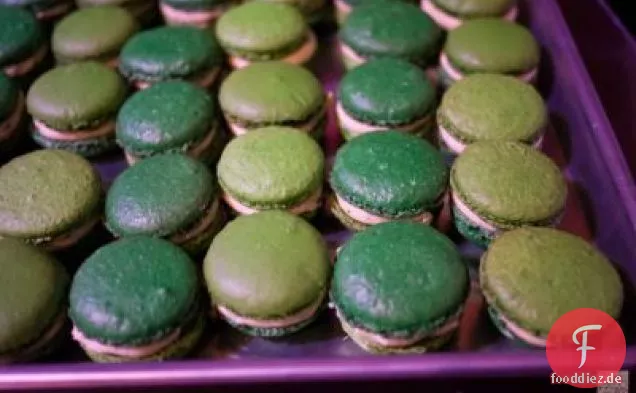 Frische Erbsen-Minz-Macarons