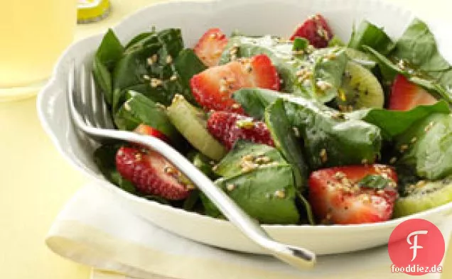 Kiwi-Erdbeer-Spinat-Salat