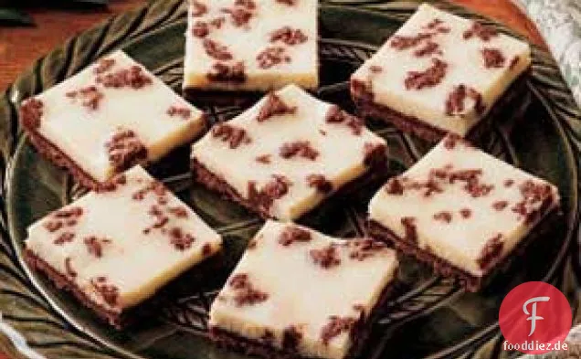 Schwarze und weiße Käsekuchenriegel