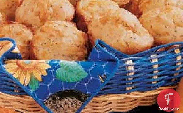 Mohn-Cheddar-Muffins