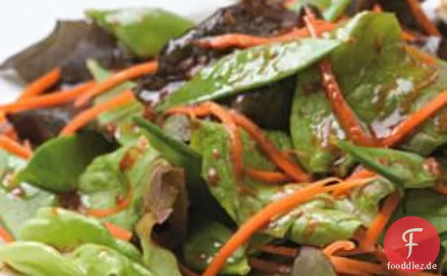 Schneebsen-Karottensalat mit Miso-Tamari-Dressing