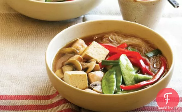 Abendessen im japanischen Stil mit einem Topf