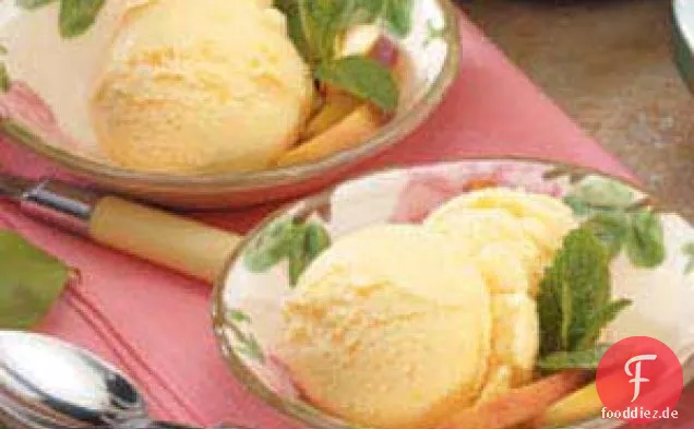 Pfirsich gefrorener Joghurt