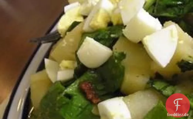 Spinatsalat mit warmem Speck-Senf-Dressing
