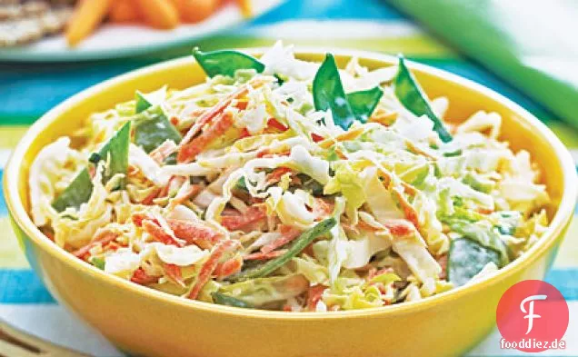 Knuspriger Buttermilch-Krautsalat