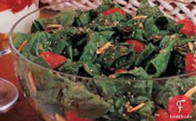 Spezieller Erdbeer-Spinat-Salat