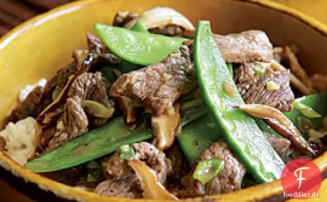 Gebratenes Rindfleisch mit Schnee Erbsen & Shiitakes