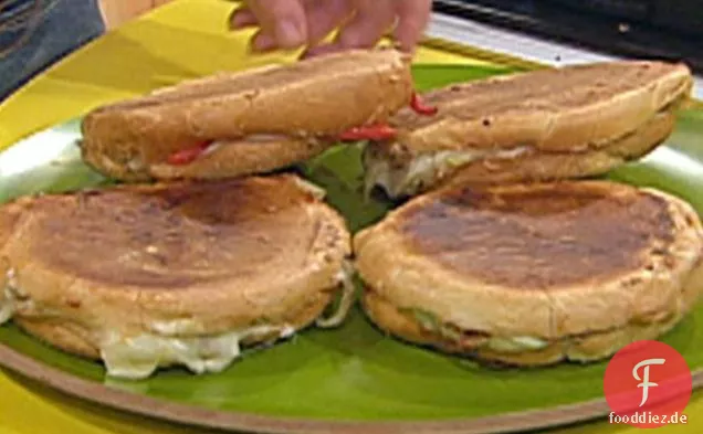 Fleischlose Muffaletta Panini