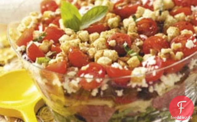 Antipasti-Salat mit Basilikumdressing