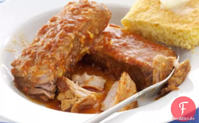Langsam gekochte BBQ-Schweinerippchen