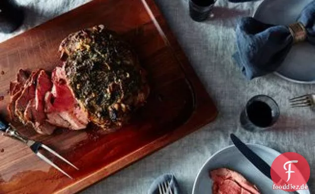 Lammkeule mit Knoblauchsauce