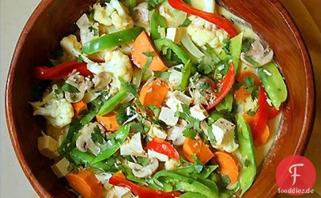 Vegetarisches Kokoscurry mit Tofu