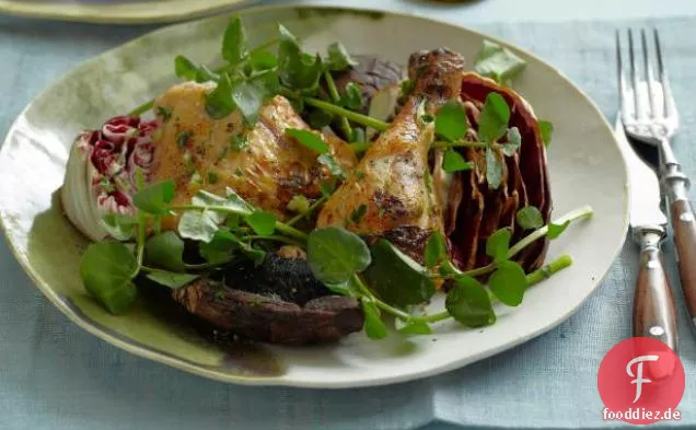 Gegrilltes Hähnchen mit Knoblauch, Portobello und Radicchio-Salat