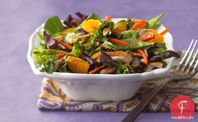 Frischer asiatischer Hühnersalat