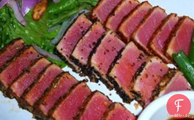 Gebratene Ahi-Thunfischsteaks