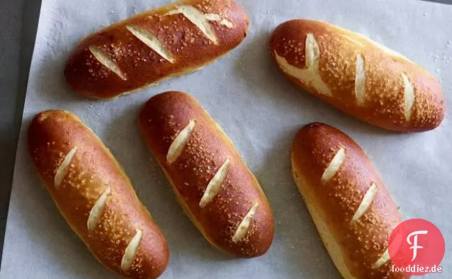 Brezel-Hot-Dog-Brötchen