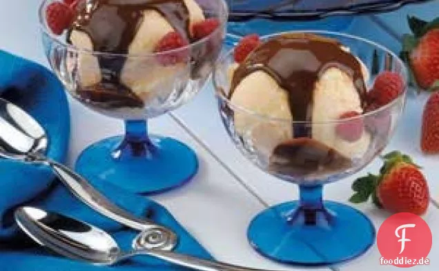 Dunkle Schokoladensauce