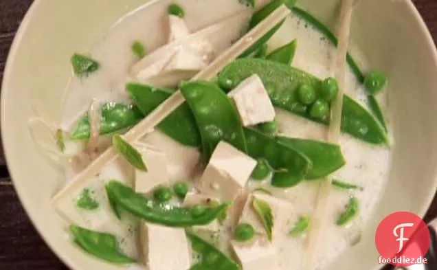 Würzige Kokosnusssuppe