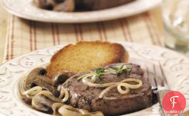 Steaks mit französischer Zwiebelsauce