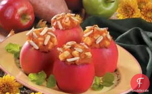 Gefüllte Äpfel mit Süßkartoffeln