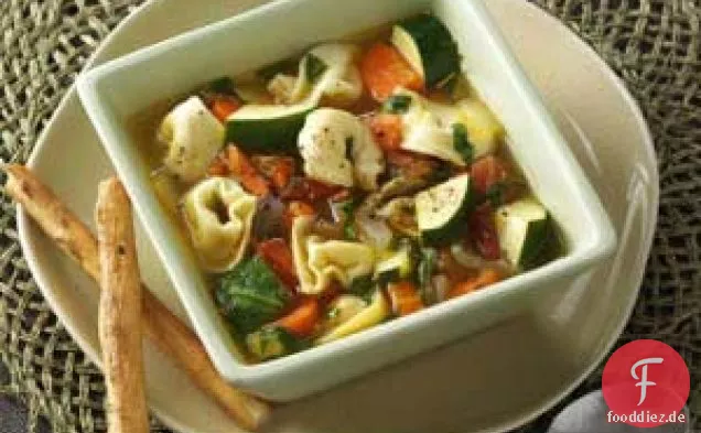 Vegetarische Tortellini-Suppe