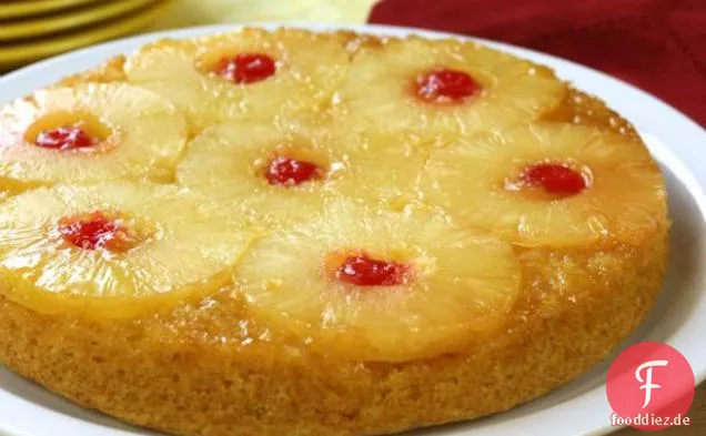 Umgedrehter Ananas-Apfelmus-Kuchen