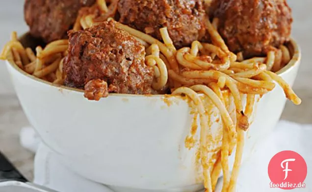 Mamas Spaghetti und Fleischbällchen