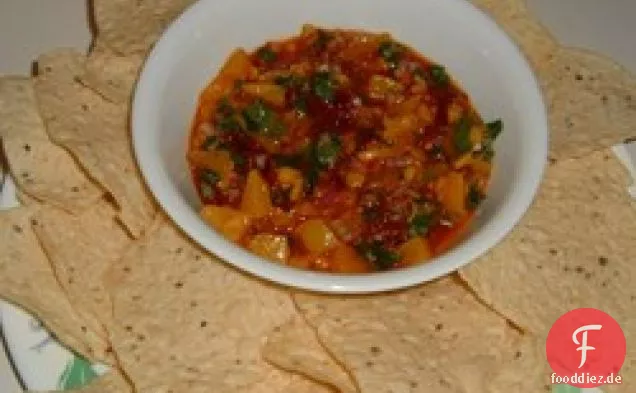 Chipotle-Pfirsichsalsa mit Koriander
