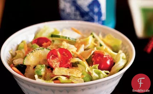 Eisbergsalat mit Ingwerdressing