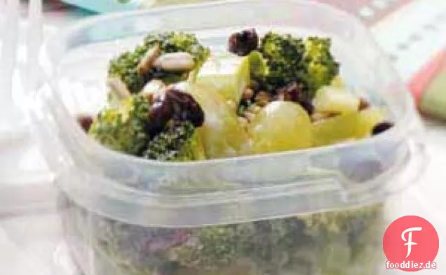 Brokkoli-Trauben-Salat