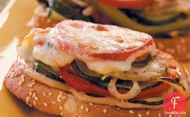 Vegetarische Sandwiches mit offenem Gesicht